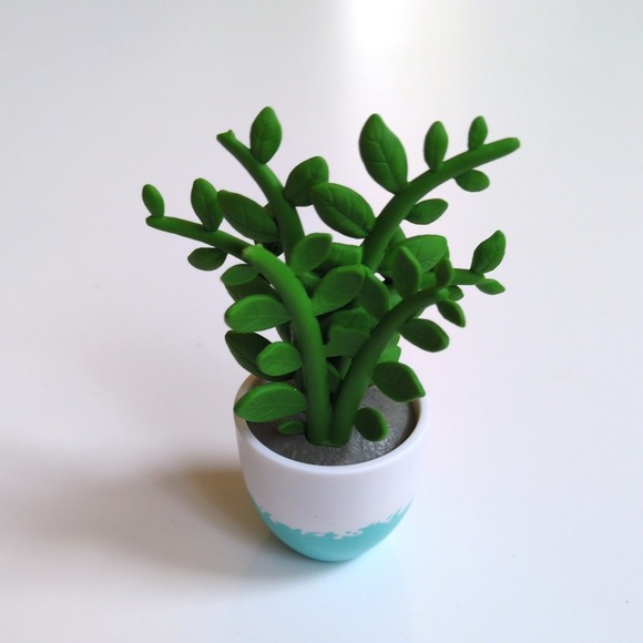 American Girl doll Kira Comfy Camping Potted Plant Blue Accessory Replacement - Picture 2 of 3